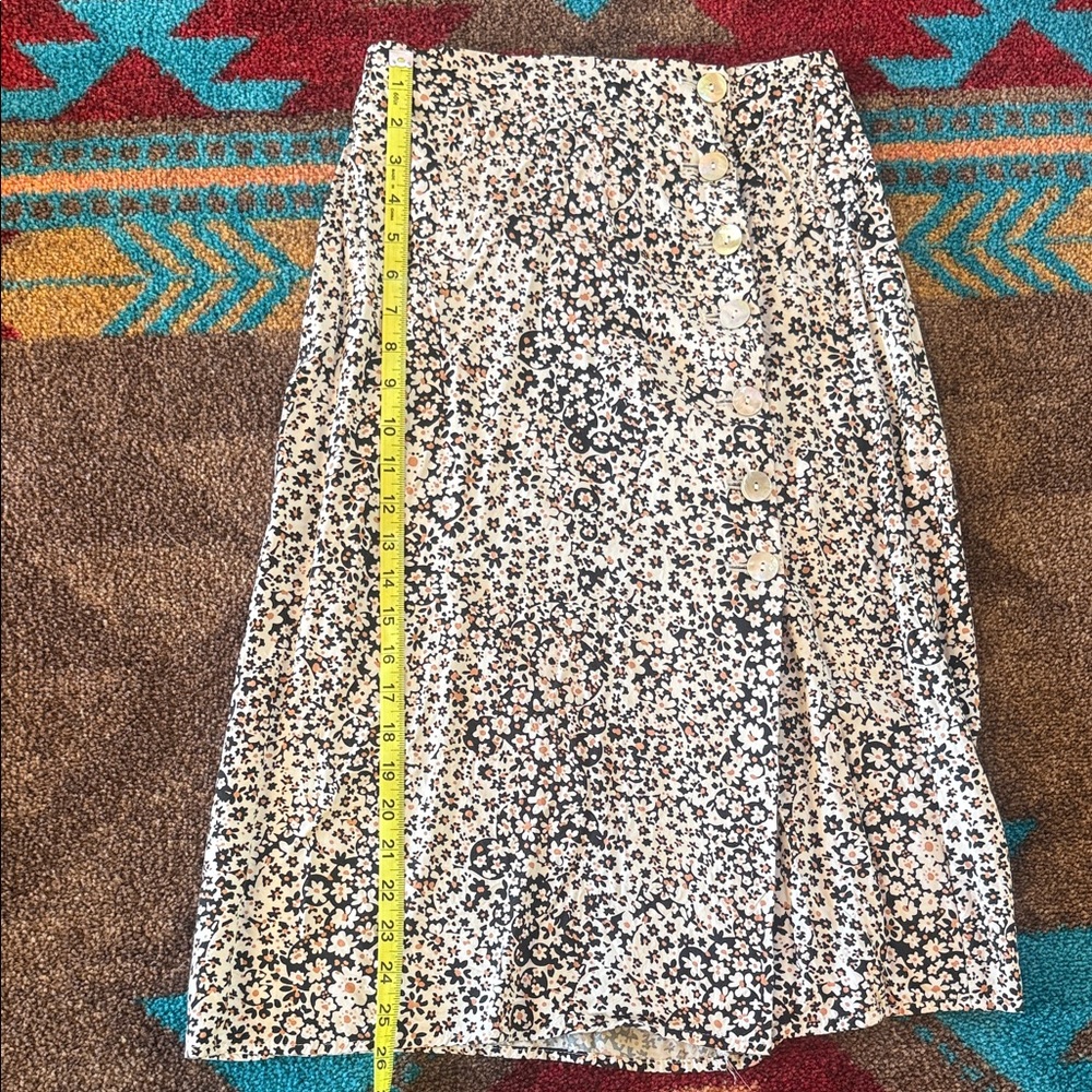 Madewell Black and Cream Floral Midi Skirt - Picture 3 of 3